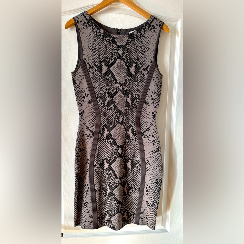 Snake Skin Pattern Sleeveless Sheath Dress with Back Zipper